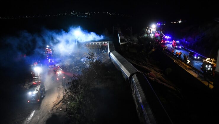 Yunanistan’da facia! İki tren kafa kafaya çarpıştı: 32 ölü, 85 yaralı